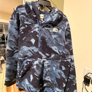 The North Face Men's Black and Blue Fleece Jacket